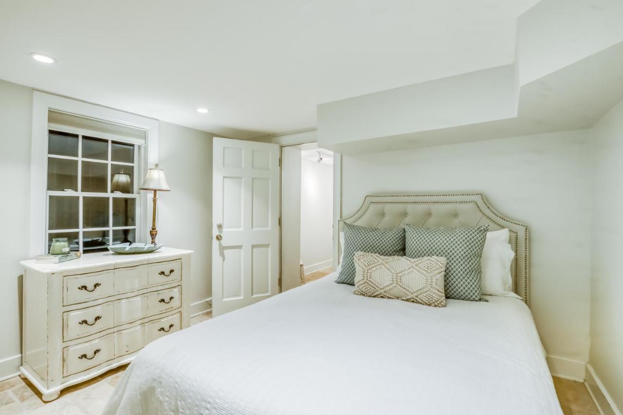 Garden Level On Charlton Villa Savannah Bagian luar foto